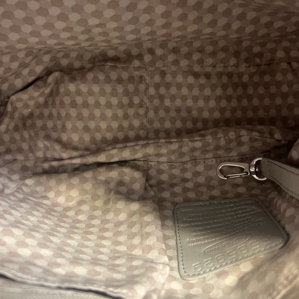 Brighton teal leather hobo shoulder bag with tassel pull - Picture 12 of 13